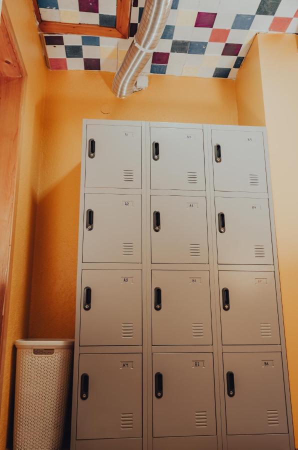 Oda Hostel Prishtine Bagian luar foto