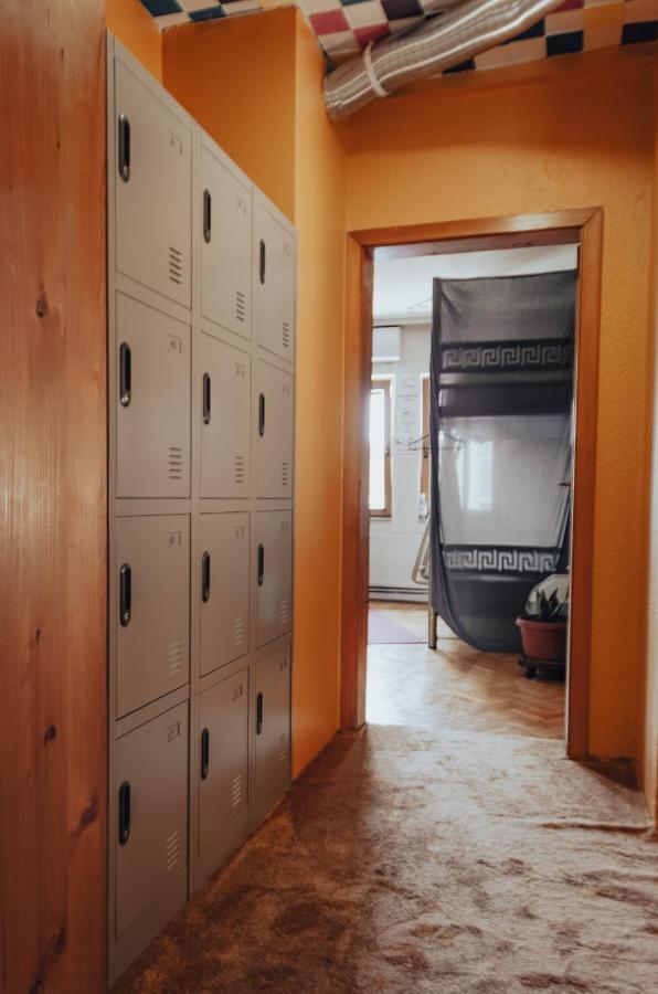 Oda Hostel Prishtine Bagian luar foto