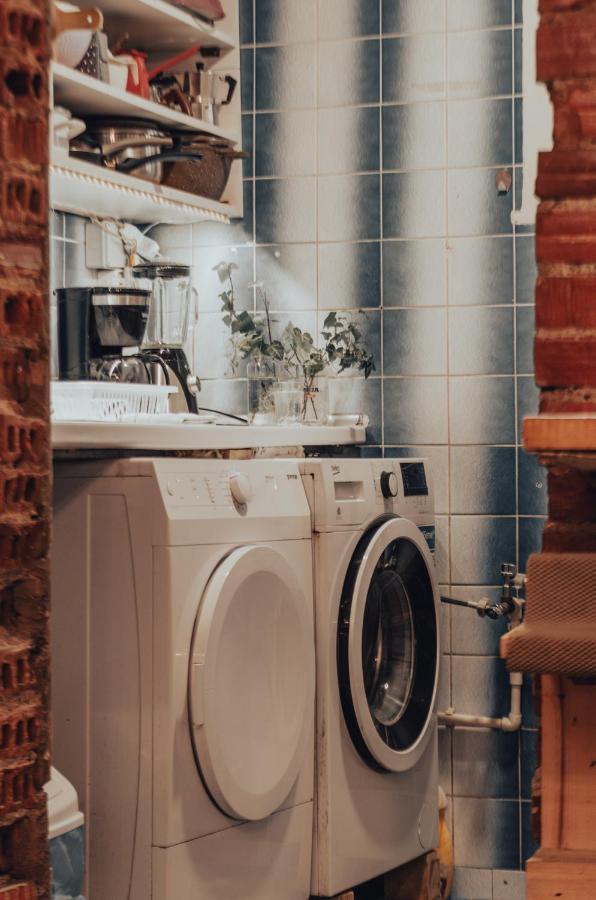 Oda Hostel Prishtine Bagian luar foto