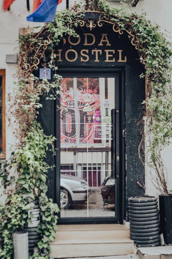Oda Hostel Prishtine Bagian luar foto